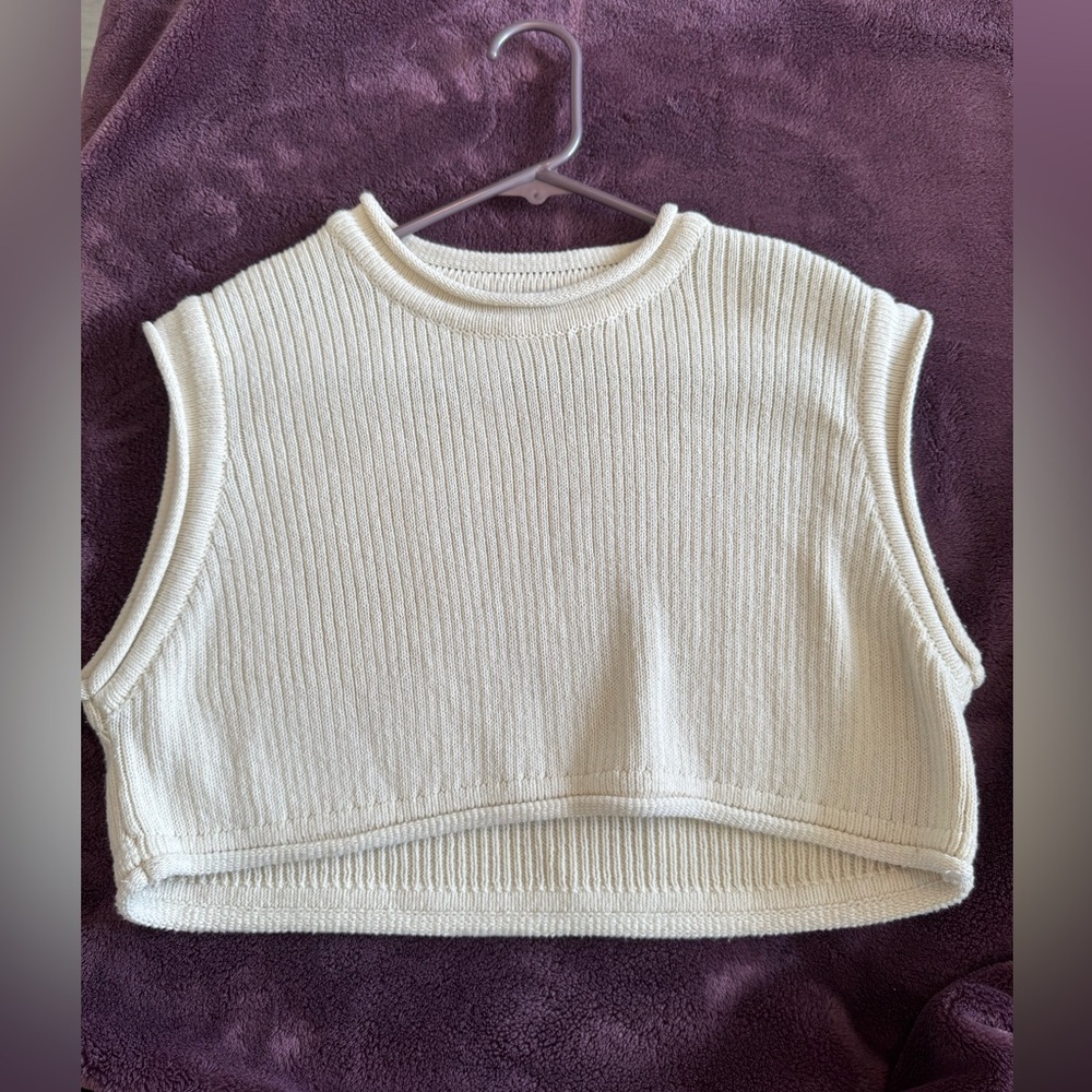 Cream Sleeveless Ribbed Knit Top